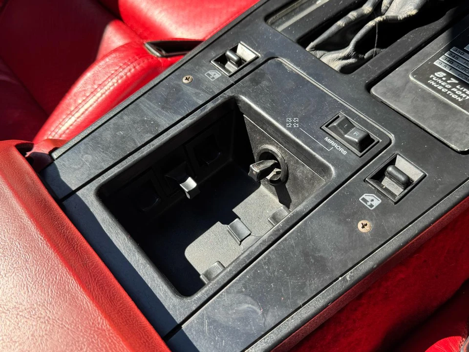 1988 Chevrolet Corvette C4 - Image 22 of 31