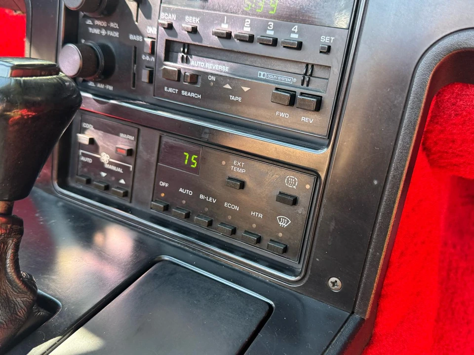 1988 Chevrolet Corvette C4 - Image 25 of 31
