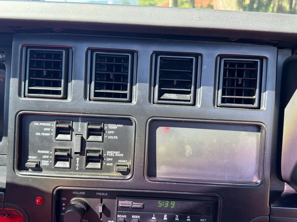 1988 Chevrolet Corvette C4 - Image 27 of 31