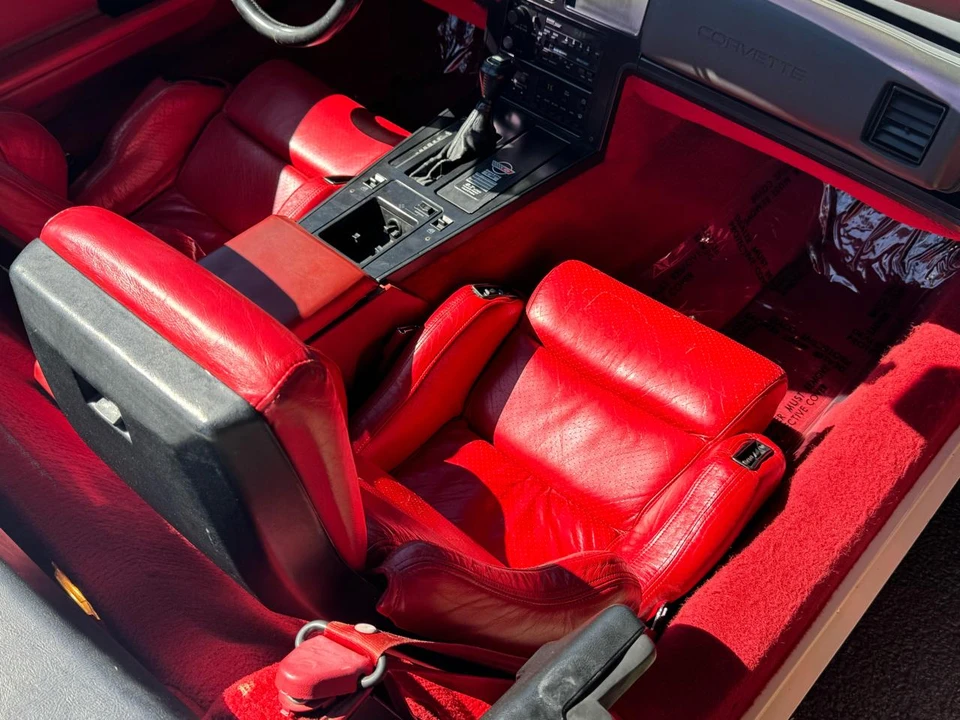 1988 Chevrolet Corvette C4 - Image 30 of 31