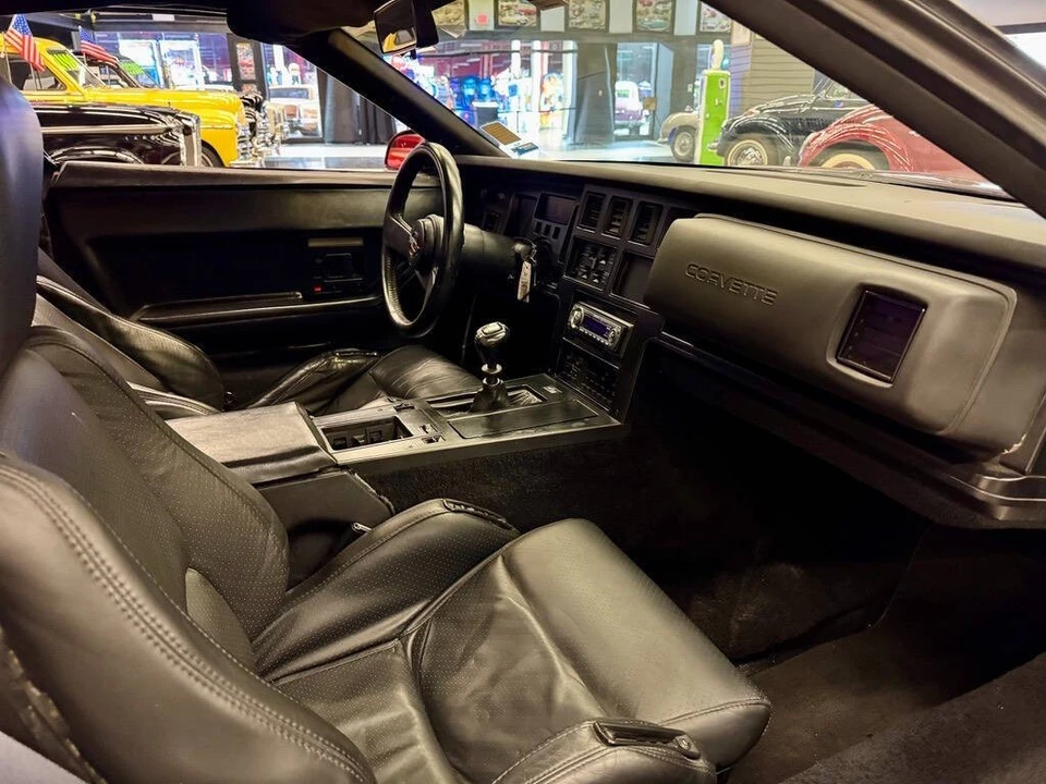 1988 Chevrolet Corvette C4 - Image 18 of 23
