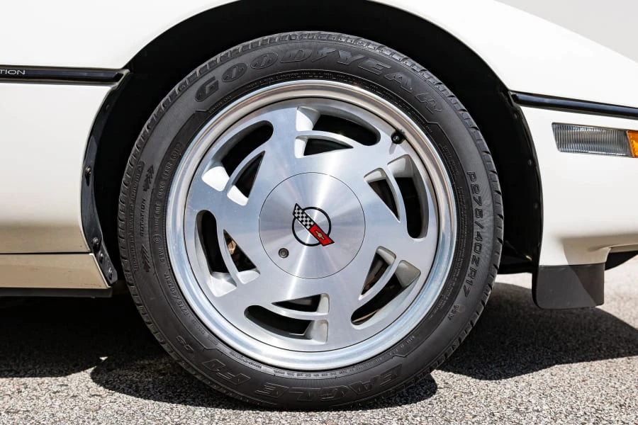 1988 Chevrolet Corvette C4 - Image 8 of 12