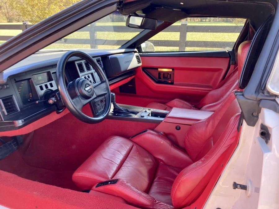 1988 Chevrolet Corvette C4 - Image 15 of 31