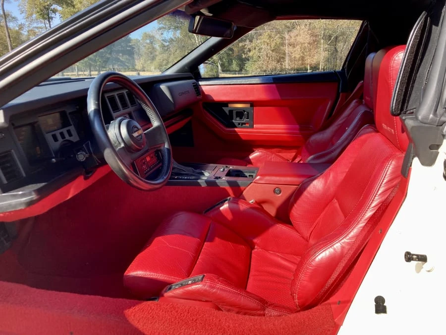 1988 Chevrolet Corvette C4 - Image 8 of 31
