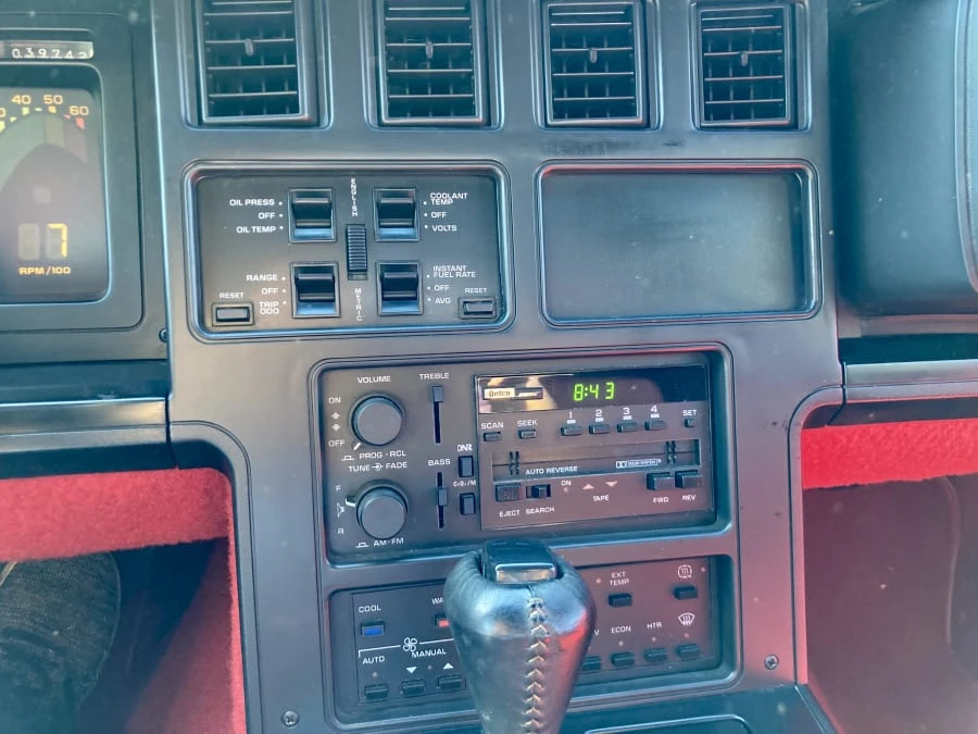 1988 Chevrolet Corvette C4 - Image 16 of 31