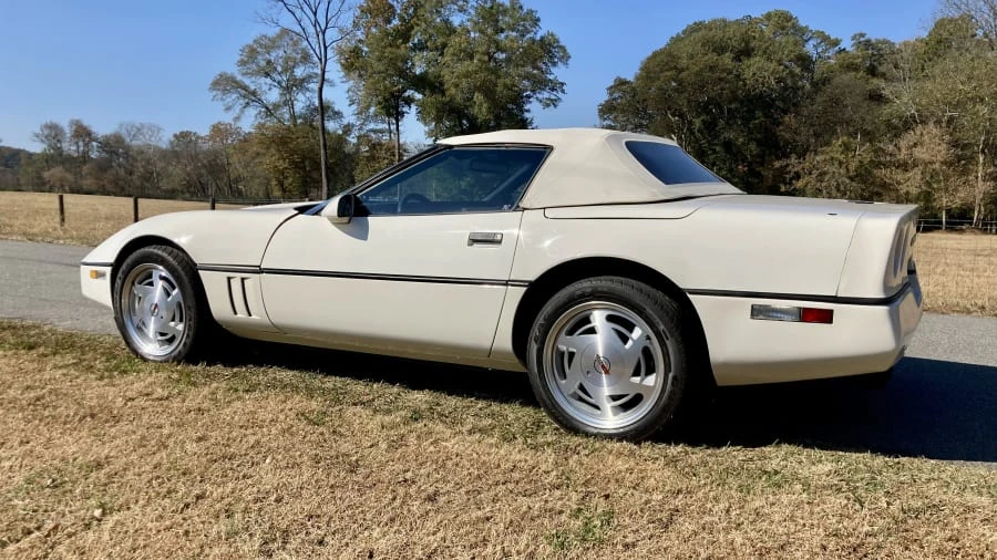 1988 Chevrolet Corvette C4 - Image 3 of 31