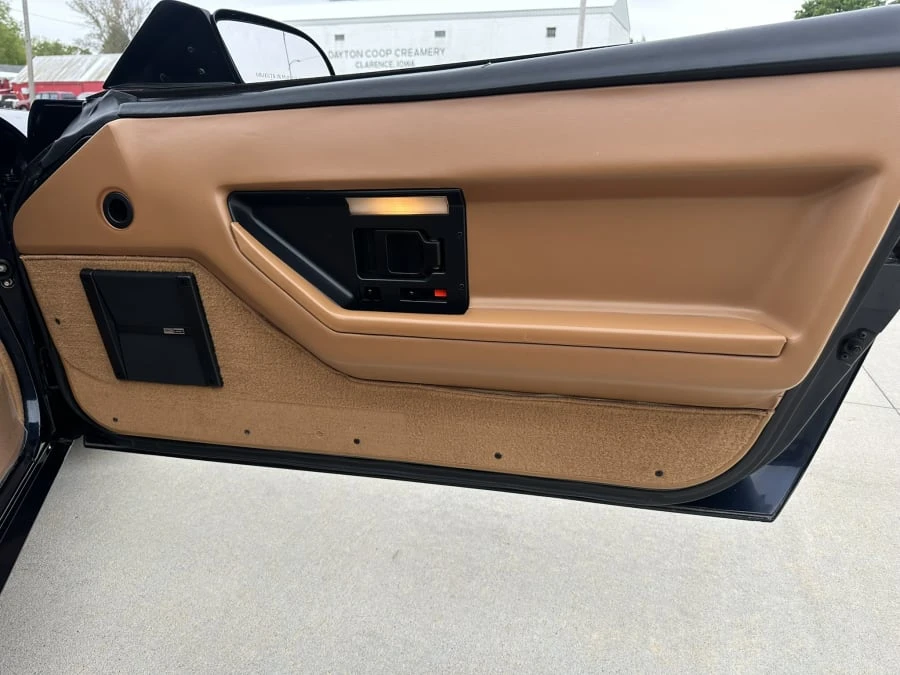 1988 Chevrolet Corvette C4 - Image 16 of 18