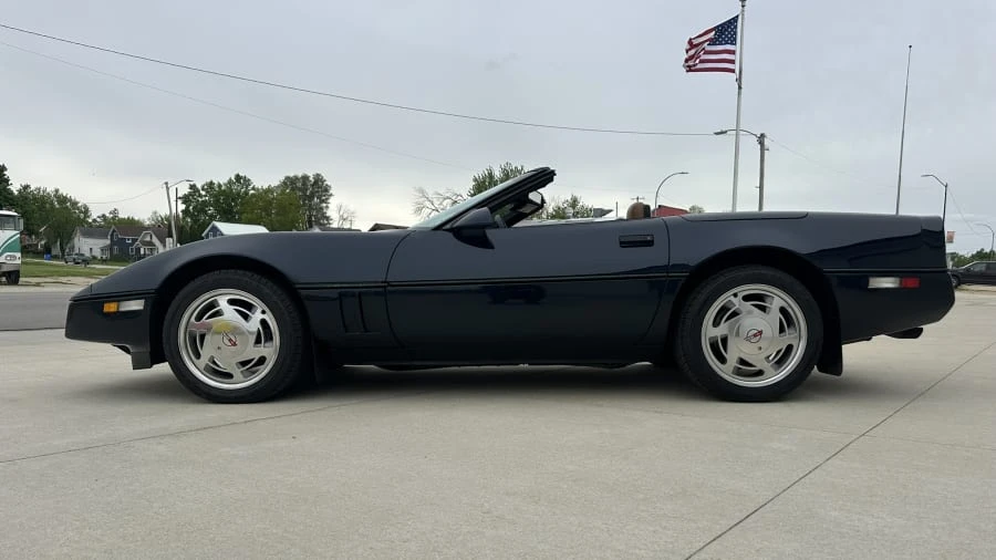1988 Chevrolet Corvette C4 - Image 2 of 18