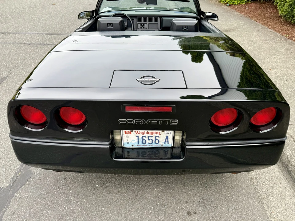 1988 Chevrolet Corvette C4 - Image 14 of 31