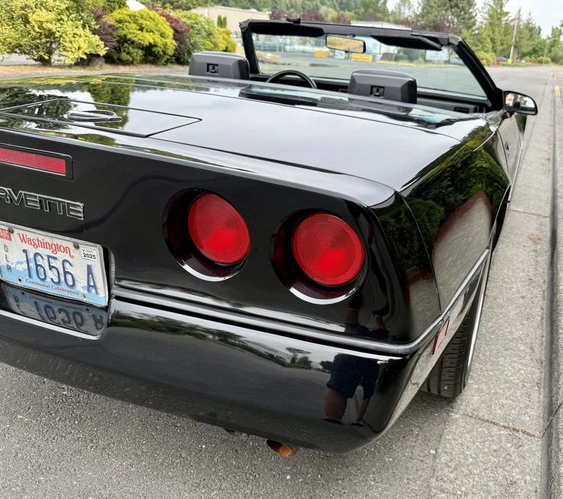 1988 Chevrolet Corvette C4 - Image 25 of 31
