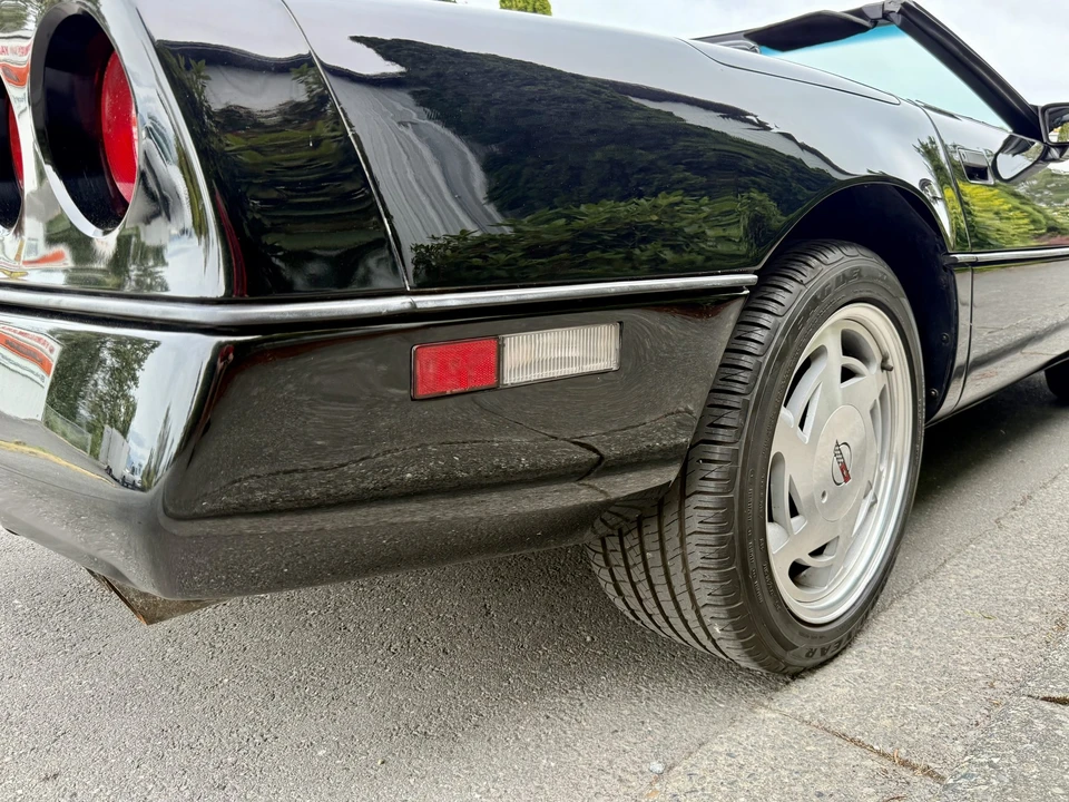 1988 Chevrolet Corvette C4 - Image 27 of 31