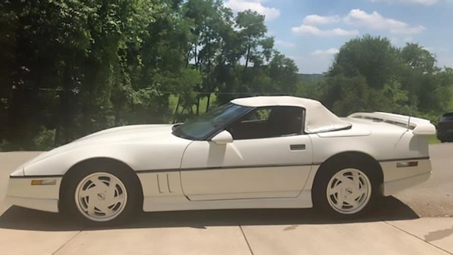 1988 Chevrolet Corvette C4 - Image 2 of 8
