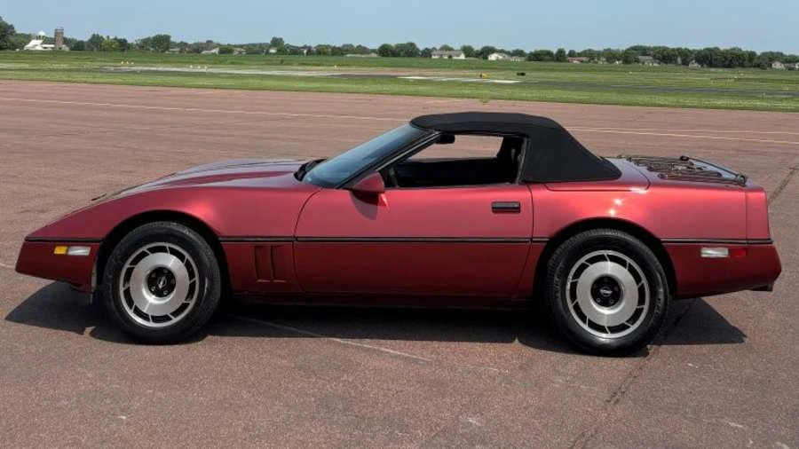 1988 Chevrolet Corvette C4 - Image 8 of 31