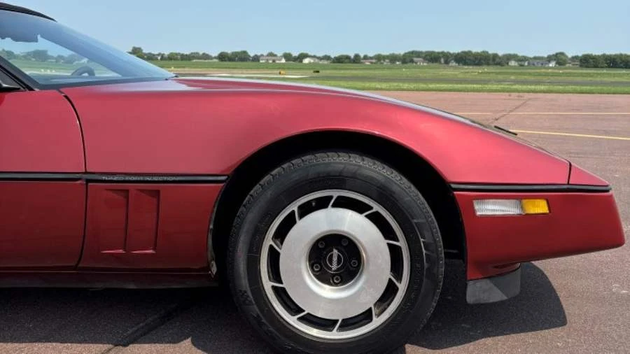 1988 Chevrolet Corvette C4 - Image 10 of 31