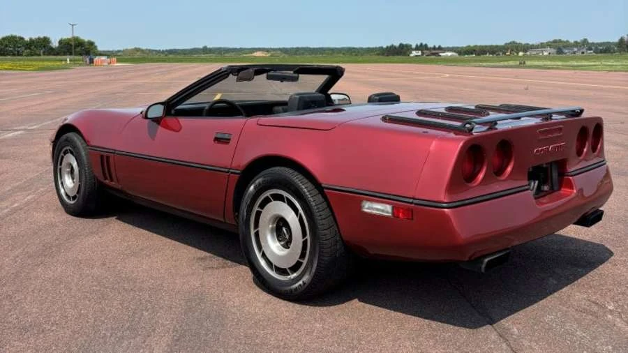 1988 Chevrolet Corvette C4 - Image 20 of 31