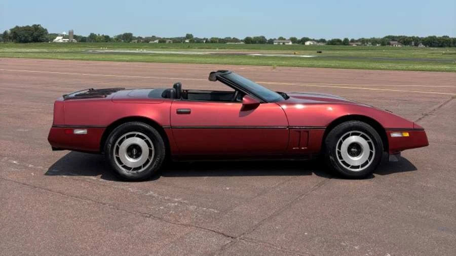 1988 Chevrolet Corvette C4 - Image 2 of 31