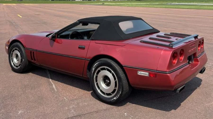 1988 Chevrolet Corvette C4 - Image 13 of 31