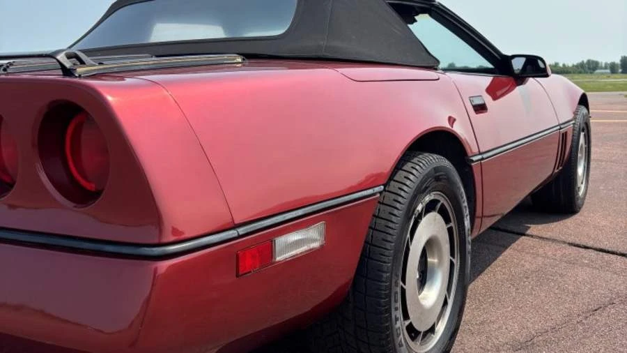 1988 Chevrolet Corvette C4 - Image 11 of 31