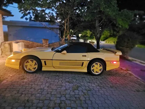 1988 Chevrolet Corvette Convertible 2D