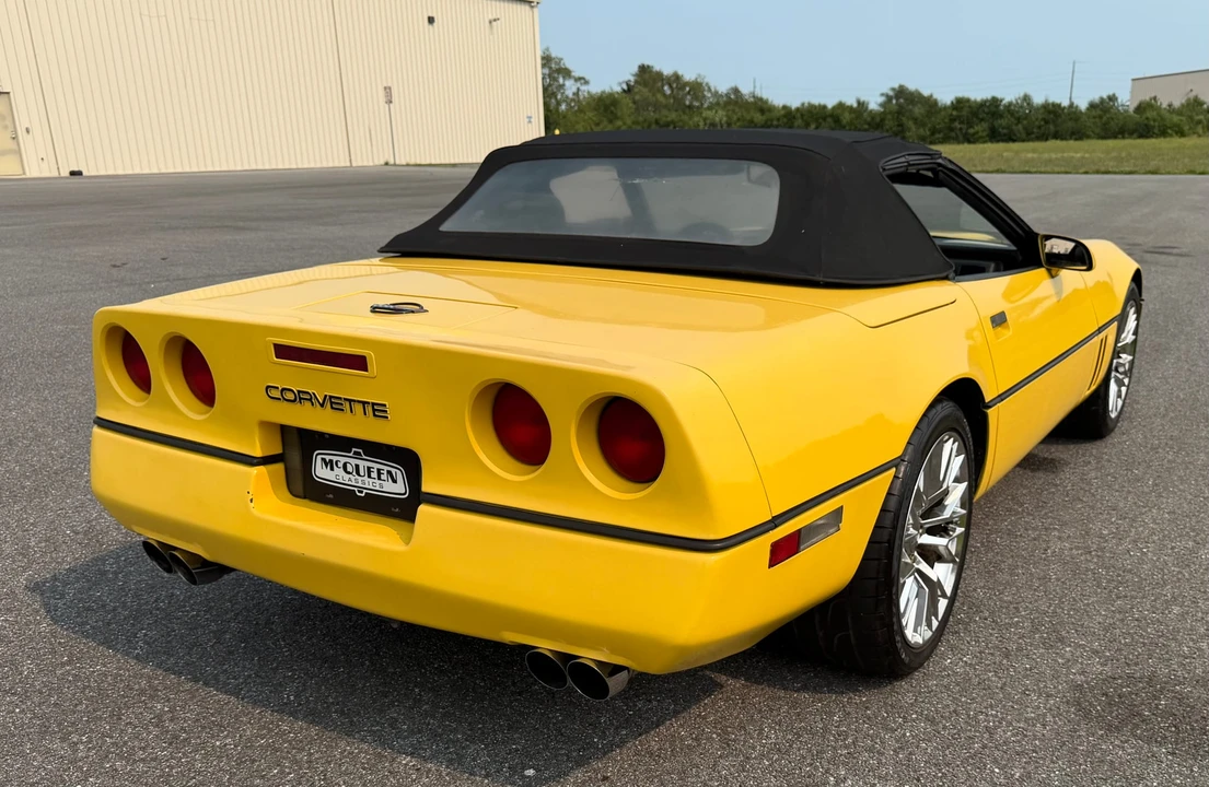 1988 Chevrolet Corvette C4 - Image 24 of 31