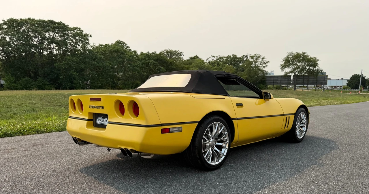 1988 Chevrolet Corvette C4 - Image 21 of 31