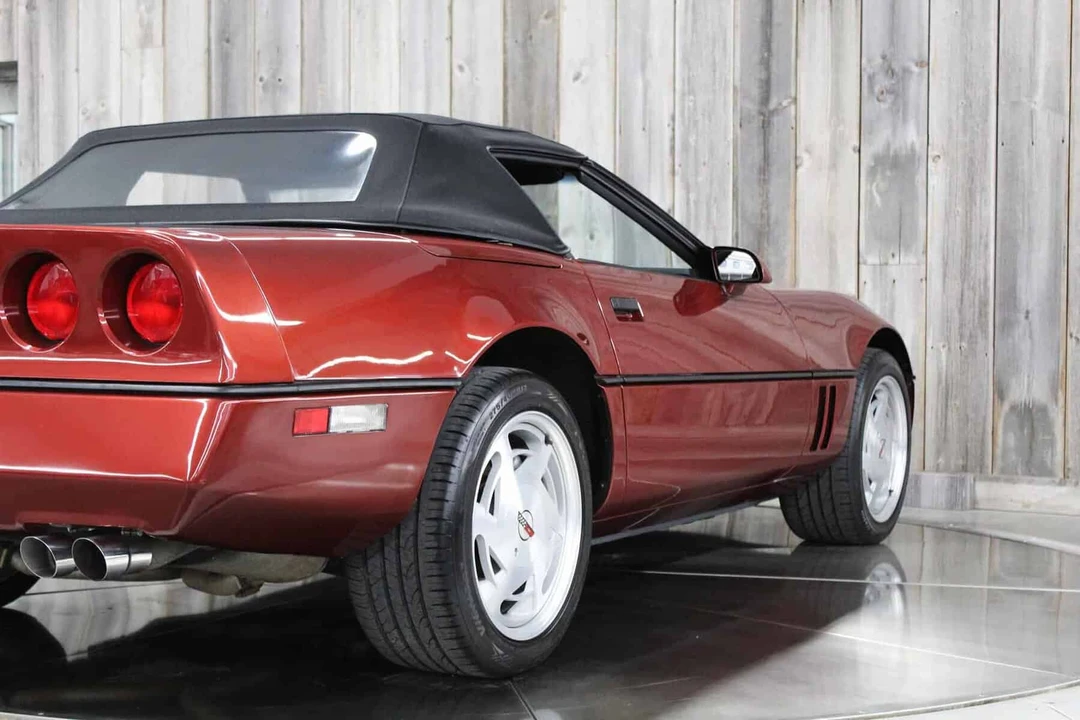1988 Chevrolet Corvette C4 - Image 16 of 31