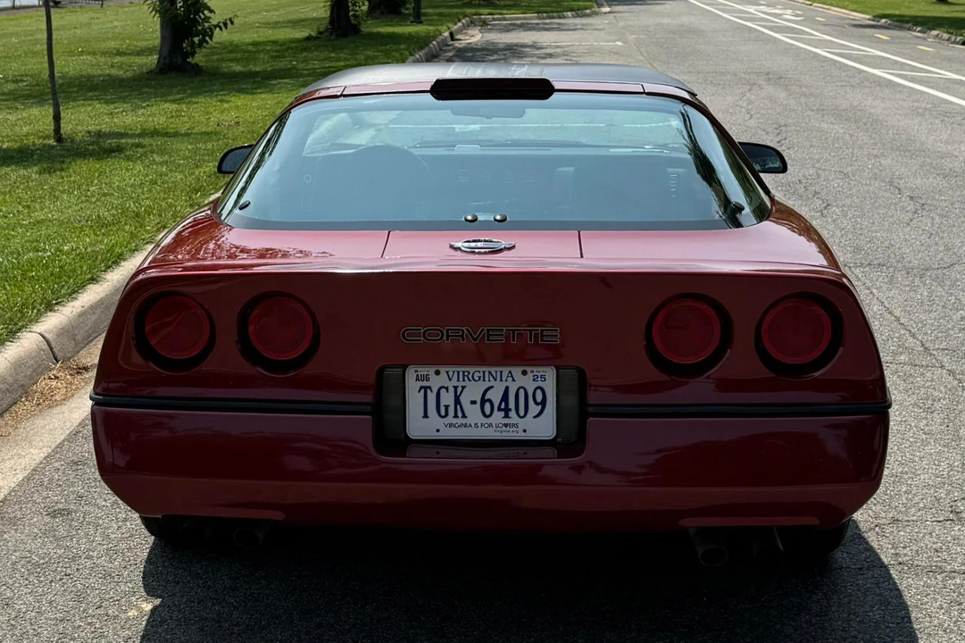 1988 Chevrolet Corvette C4 - Image 13 of 31