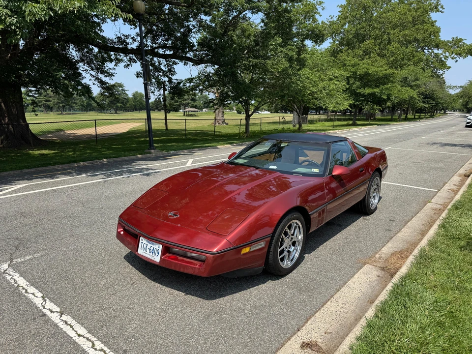 1988 Chevrolet Corvette C4 - Image 8 of 31