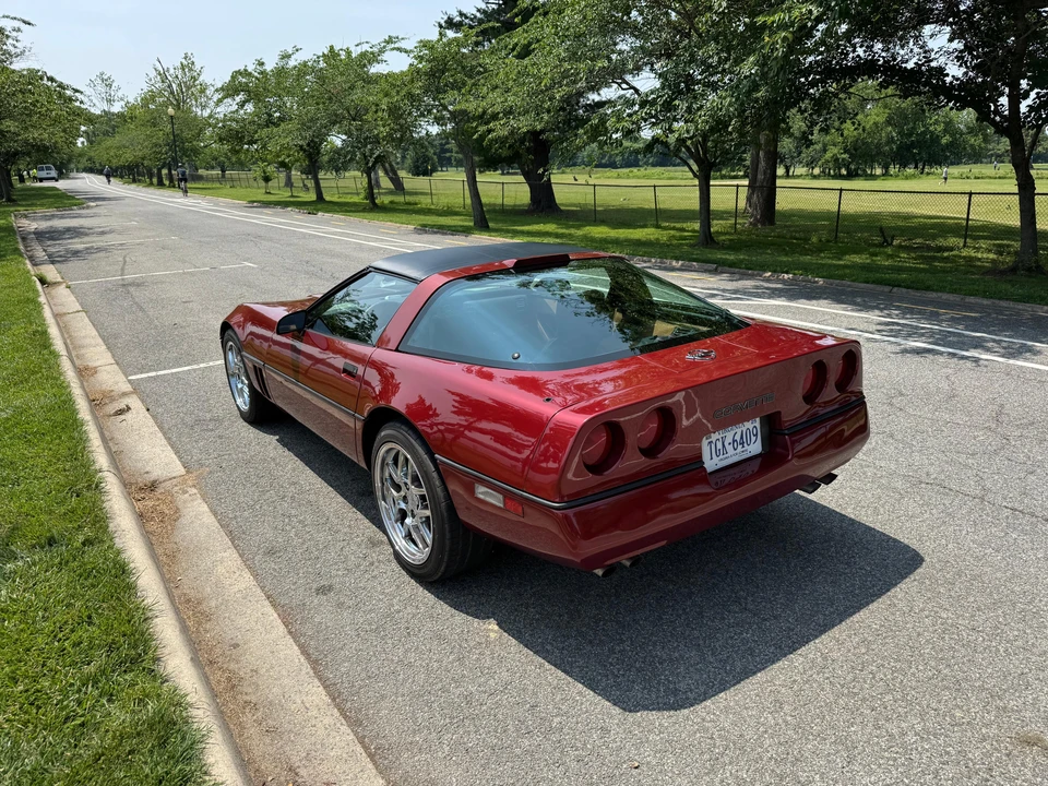 1988 Chevrolet Corvette C4 - Image 12 of 31