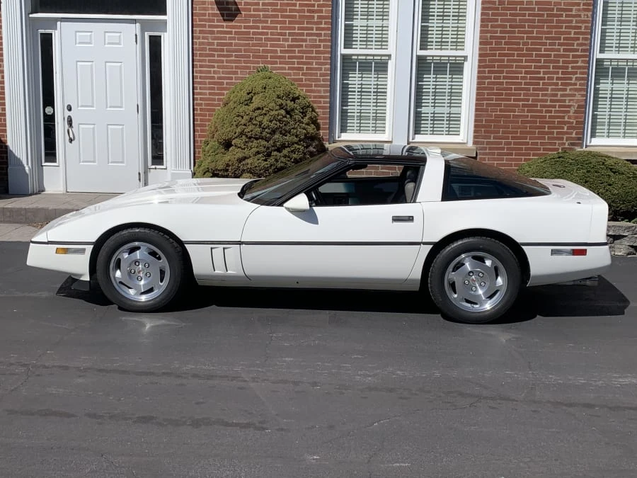 1988 Chevrolet Corvette C4 - Image 2 of 7