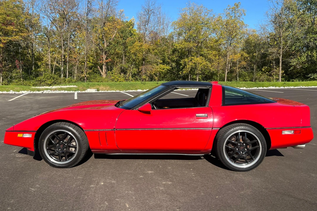 1988 Chevrolet Corvette C4 - Image 3 of 31