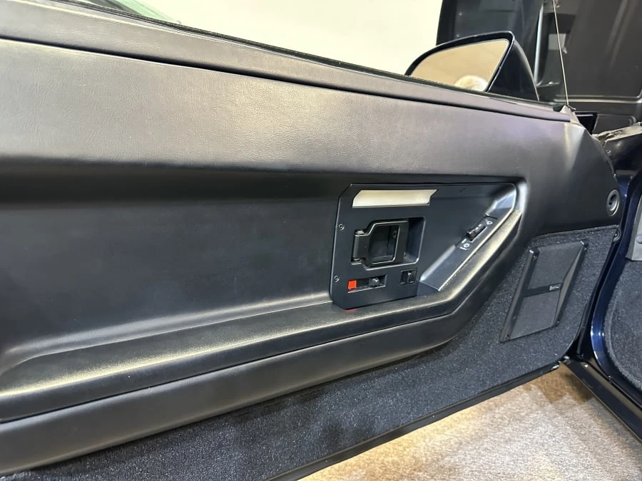 1988 Chevrolet Corvette C4 - Image 13 of 16