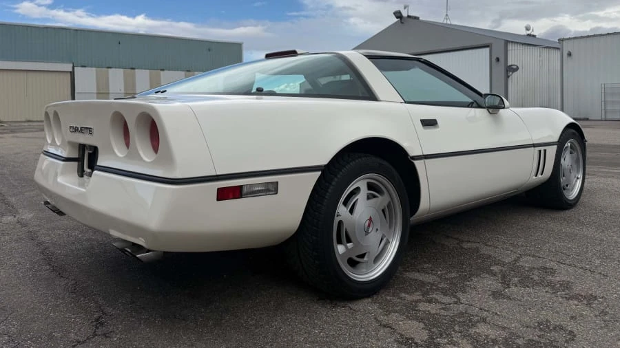 1988 Chevrolet Corvette C4 - Image 3 of 17