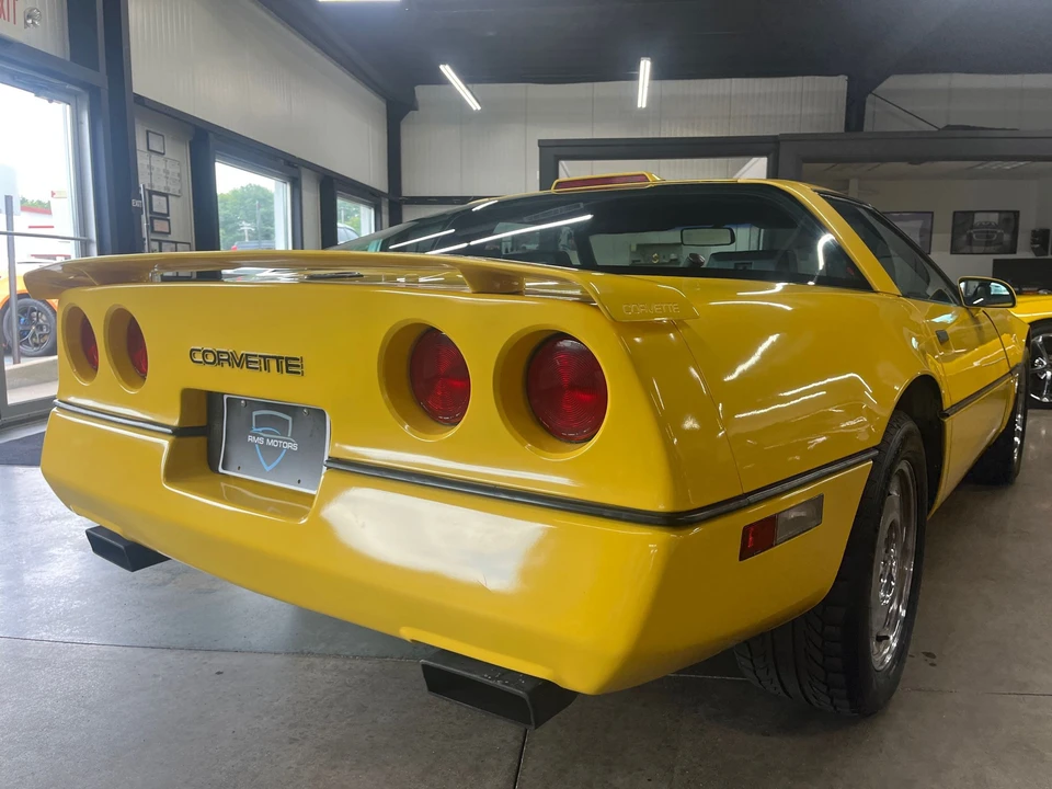 1988 Chevrolet Corvette C4 - Image 15 of 31