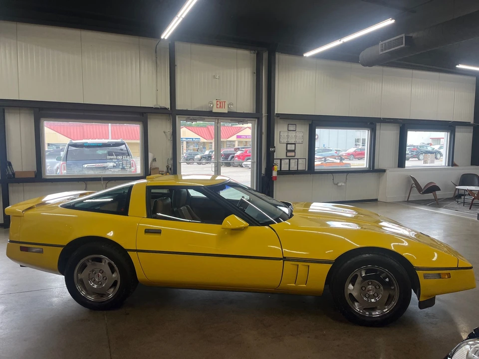1988 Chevrolet Corvette C4 - Image 19 of 31