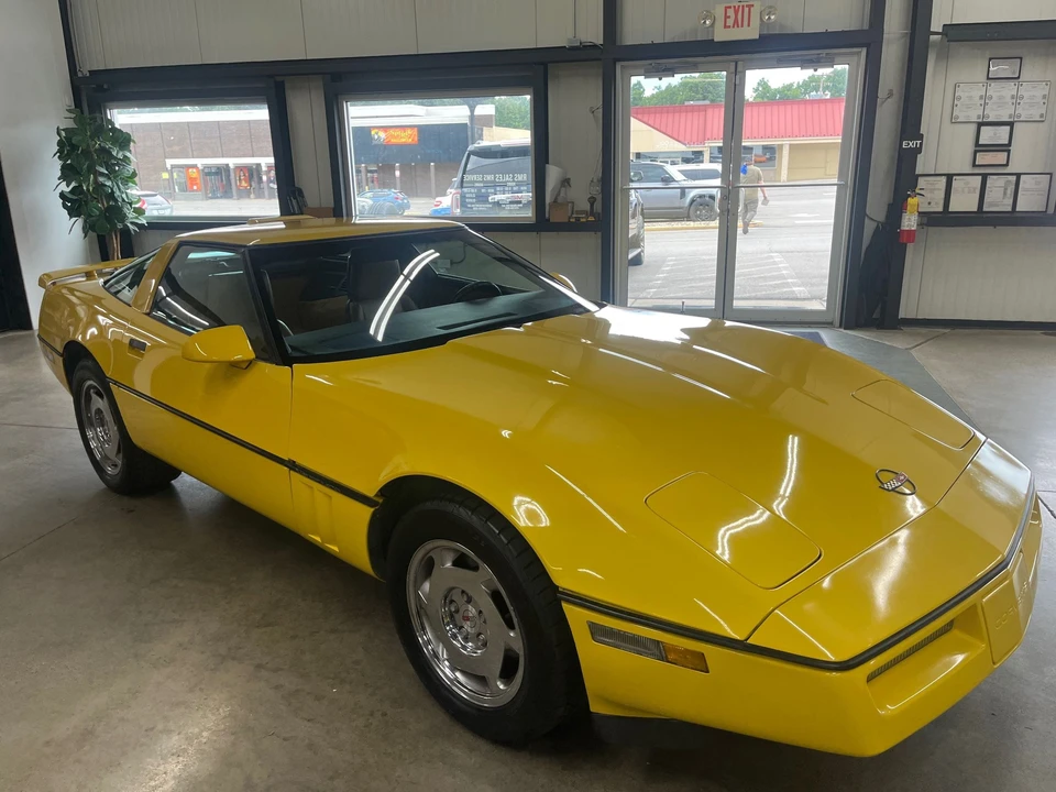 1988 Chevrolet Corvette C4 - Image 22 of 31