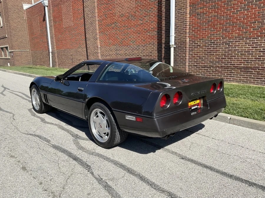 1988 Chevrolet Corvette C4 - Image 3 of 9