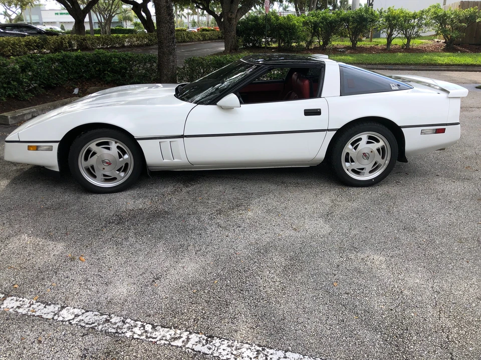 1988 Chevrolet Corvette C4 - Image 12 of 31