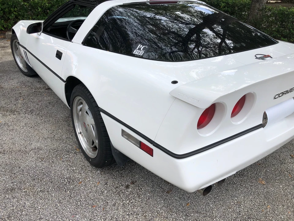 1988 Chevrolet Corvette C4 - Image 15 of 31