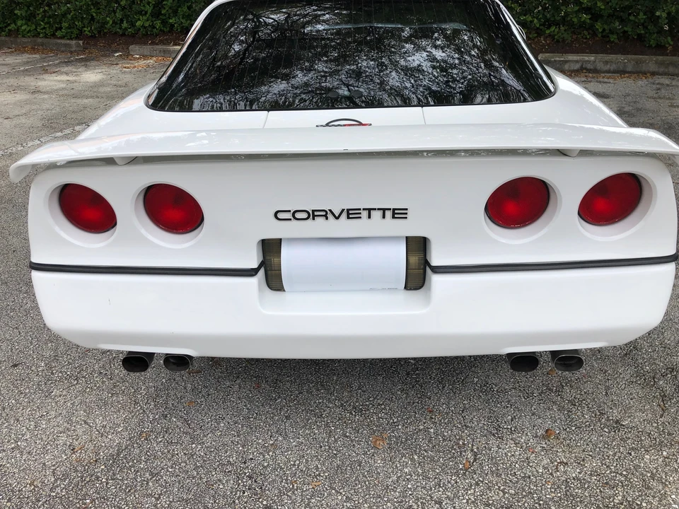 1988 Chevrolet Corvette C4 - Image 16 of 31
