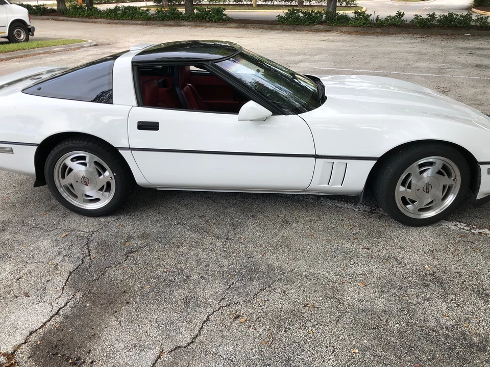 1988 Chevrolet Corvette C4 - Image 20 of 31