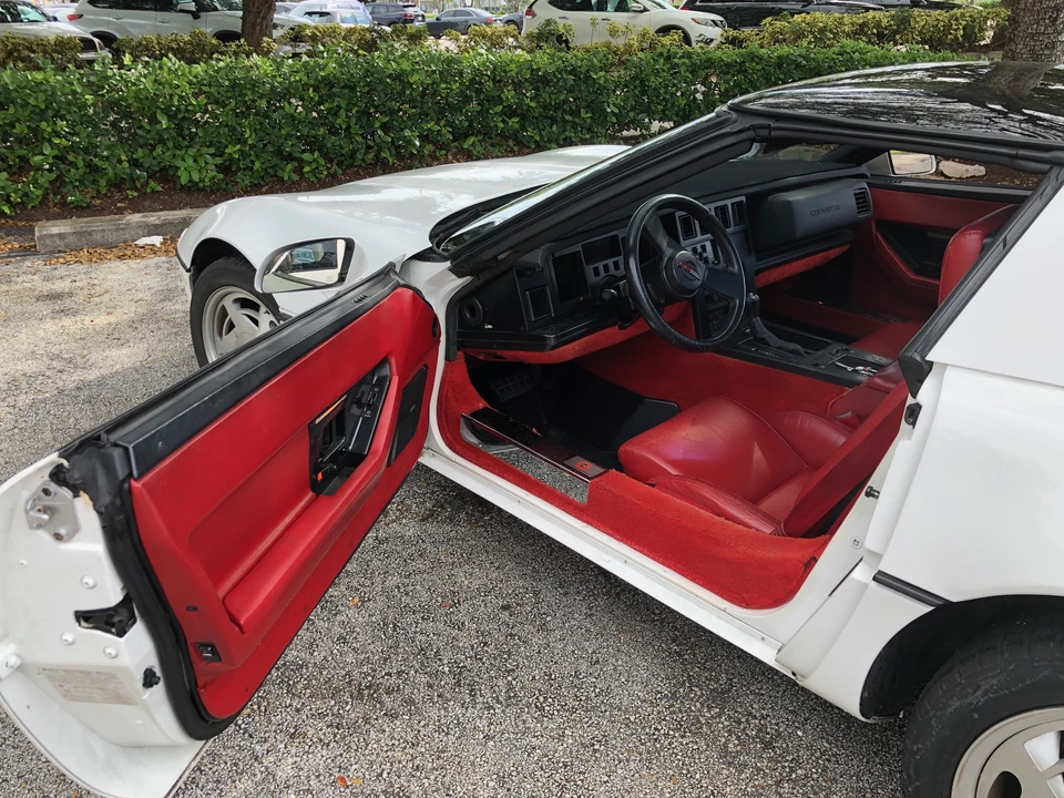 1988 Chevrolet Corvette C4 - Image 23 of 31