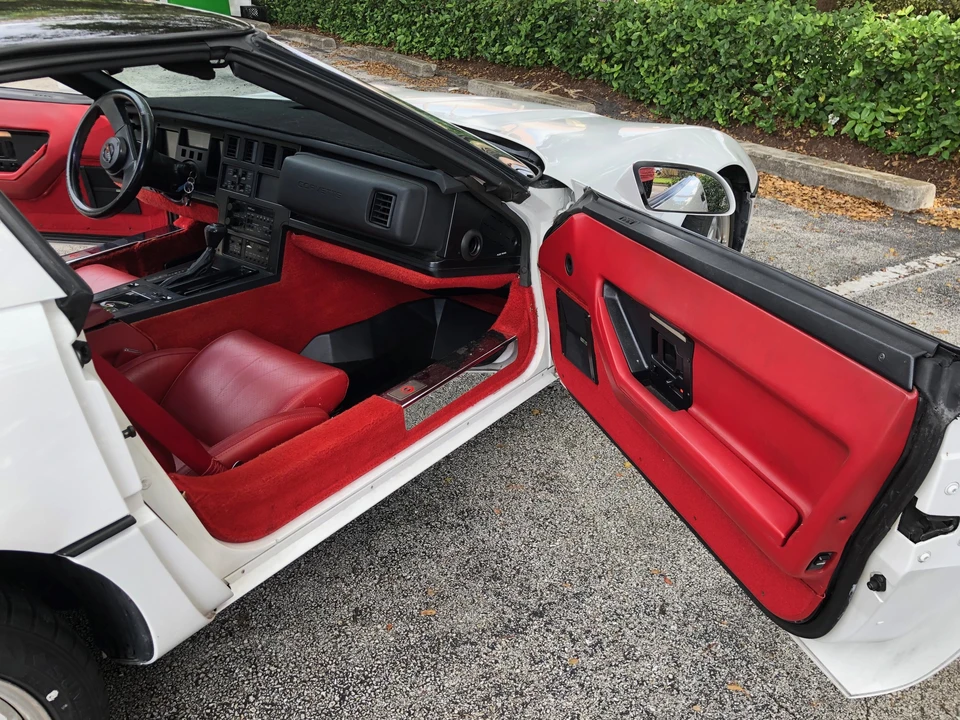 1988 Chevrolet Corvette C4 - Image 24 of 31
