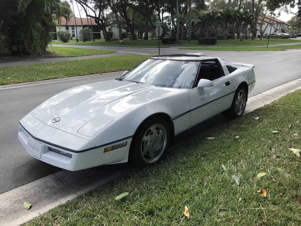 1988 Chevrolet Corvette C4 - Image 5 of 31