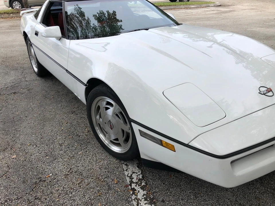 1988 Chevrolet Corvette C4 - Image 9 of 31