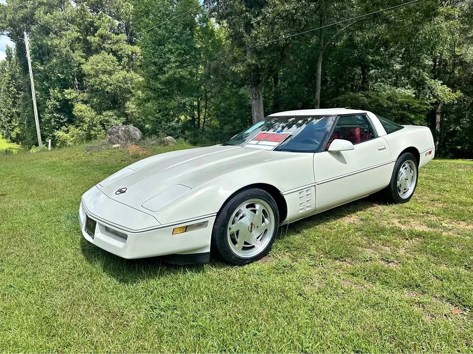 1988 Chevrolet Corvette C4 - Image 1 of 10