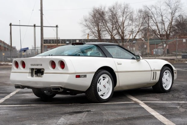 1988 Chevrolet Corvette C4 - Image 2 of 8