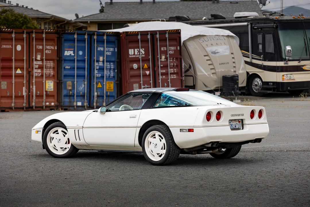 1988 Chevrolet Corvette C4 - Image 19 of 31