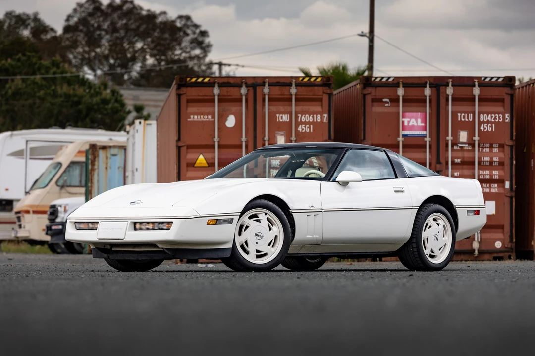 1988 Chevrolet Corvette C4 - Image 16 of 31