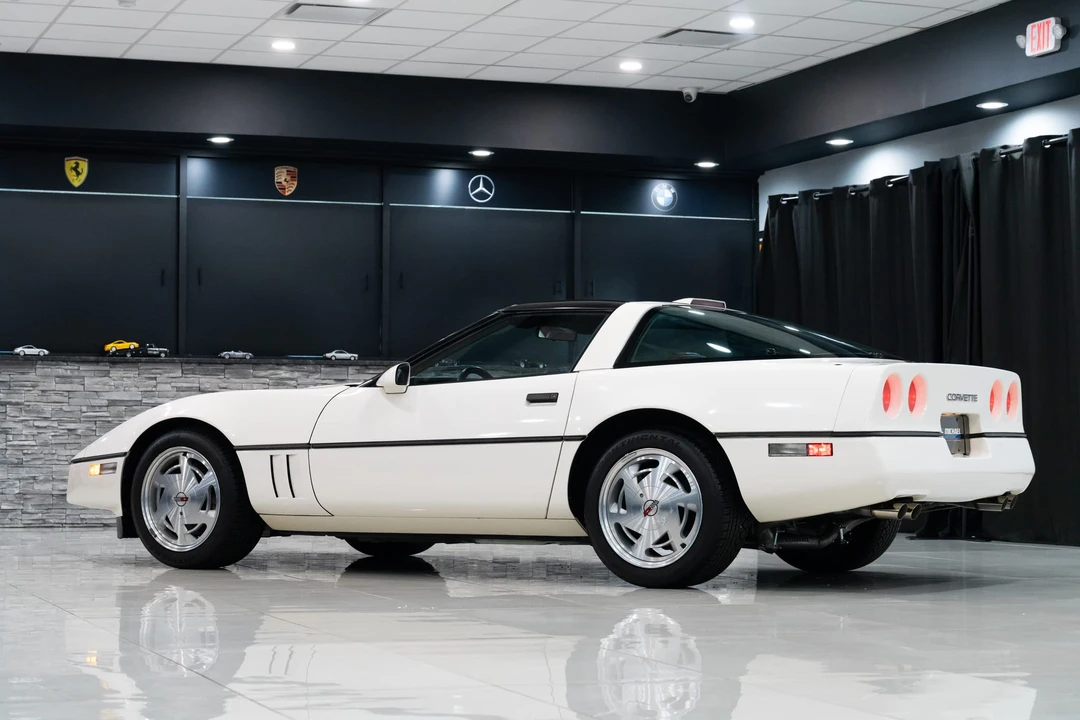 1988 Chevrolet Corvette C4 - Image 24 of 31